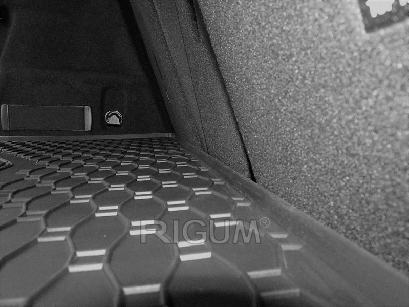 Гумени стелки и багажник Volvo XC90 след 2015г.