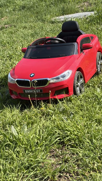 Masinuta BMW electrica