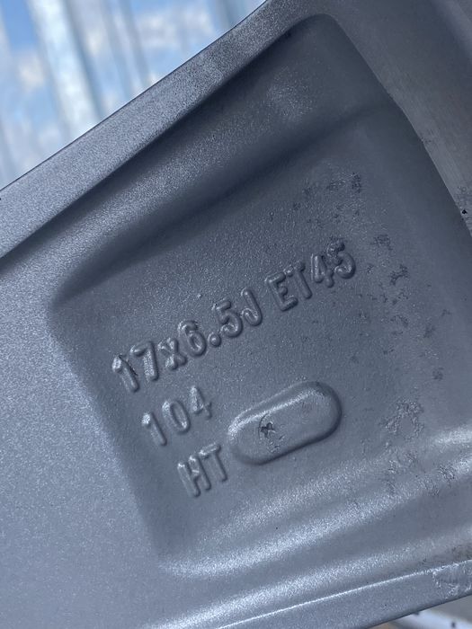 17 цола 5 х 114.3 мм Тойота  C-HR  , Аурис , Auris , Toyota