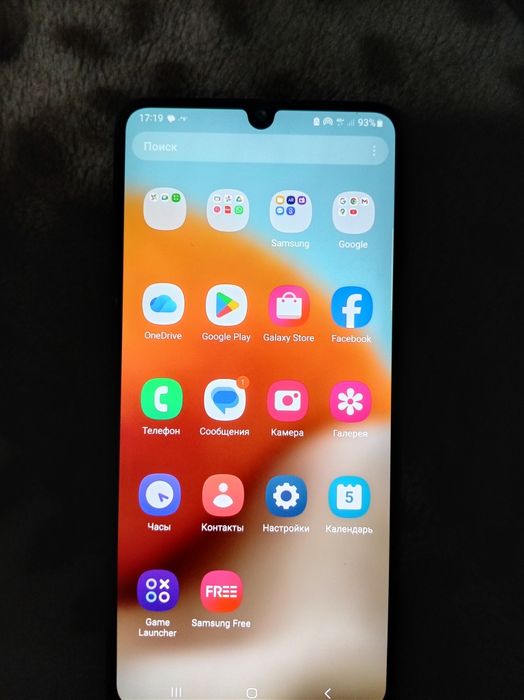 Продаётся телефон