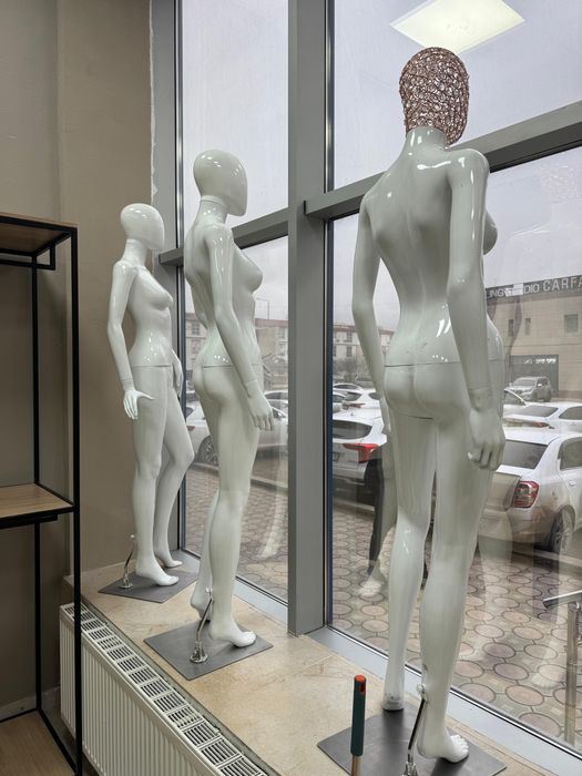 Продается оборудование для магазина одежды