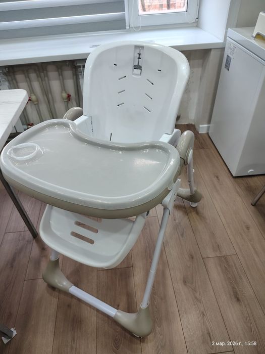 Столы и детский стул продам срочно