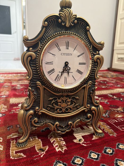 Настольные часы Citizen