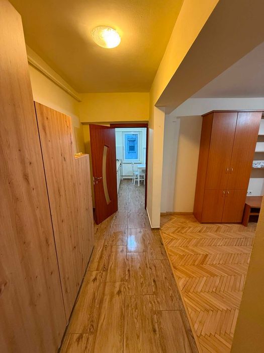 Închiriez apartament cu 3 camere Alba Iulia