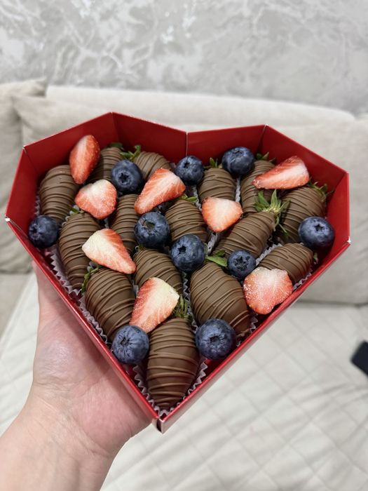 Клубника в шоколаде. Shokoladli klubnika.