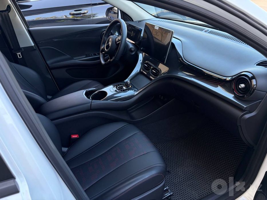 BYD E2 luxury официальный 2025/26