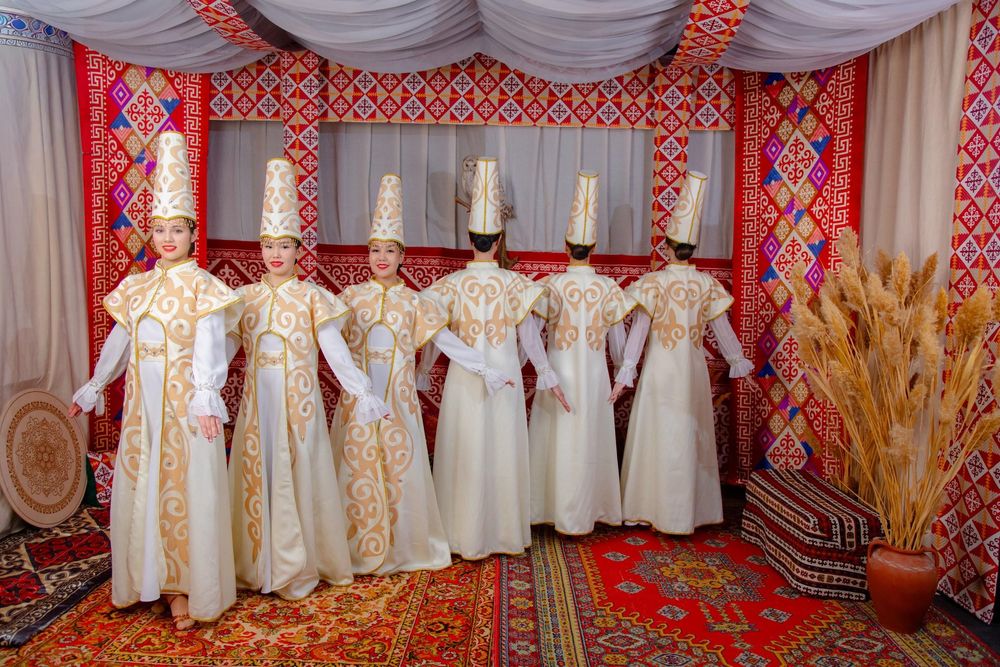 Казахские Костюмы