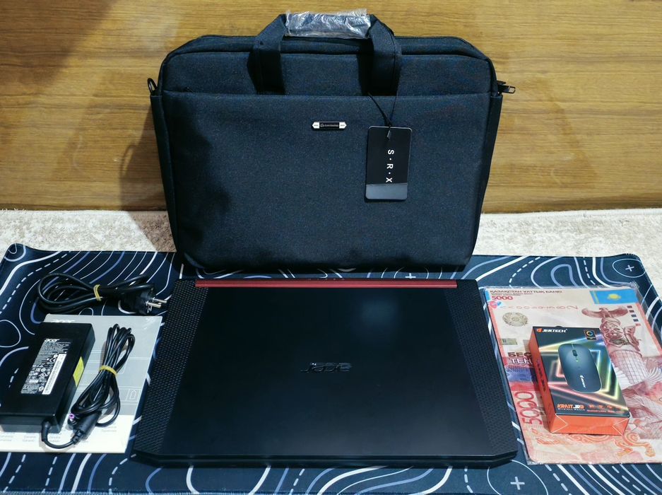 Acer Nitro 5 17 ssd512,ozu8 в отличном состаяний!