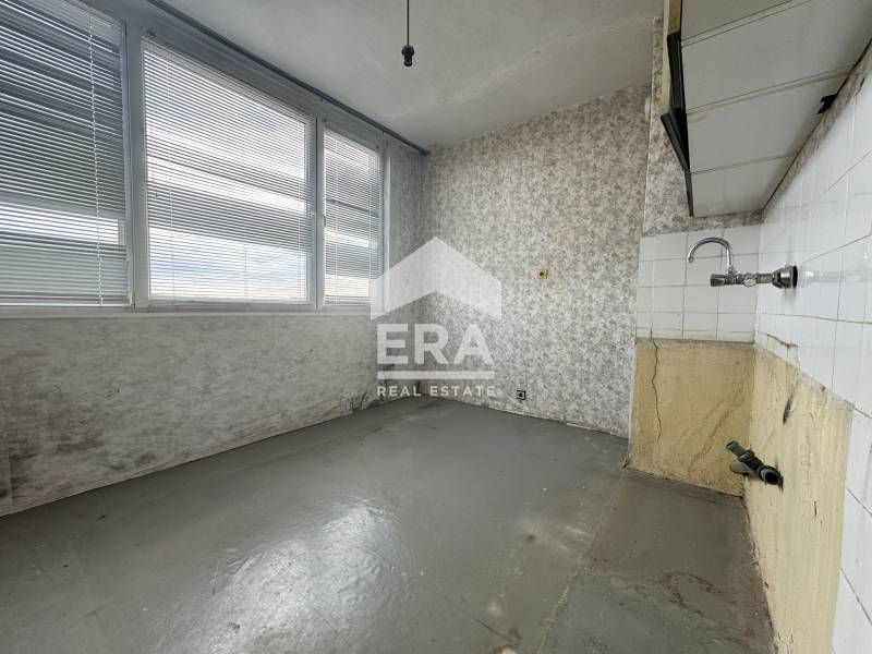 Продава се Двустаен апартамент в Силистра, Център - 57 кв.м за 403 €/кв.м - Снимка #2