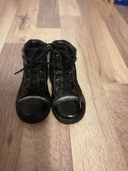 Ghete negre, din piele, mărimea 27