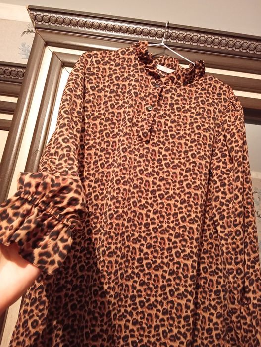 Razmer 48-50, materiali Sholkga o'xshash