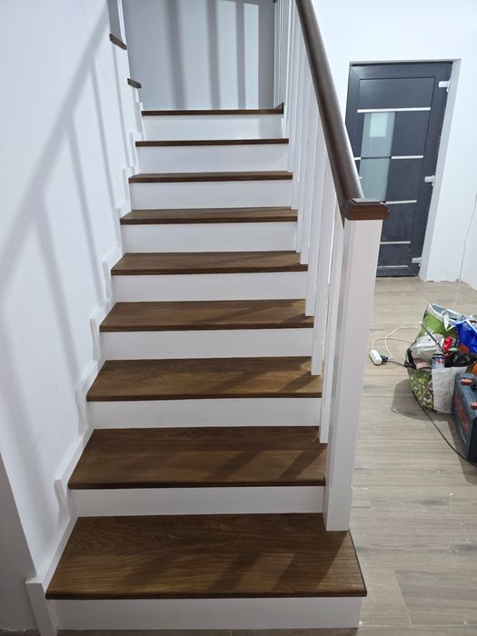 Scari din lemn masiv PRODUCATOR