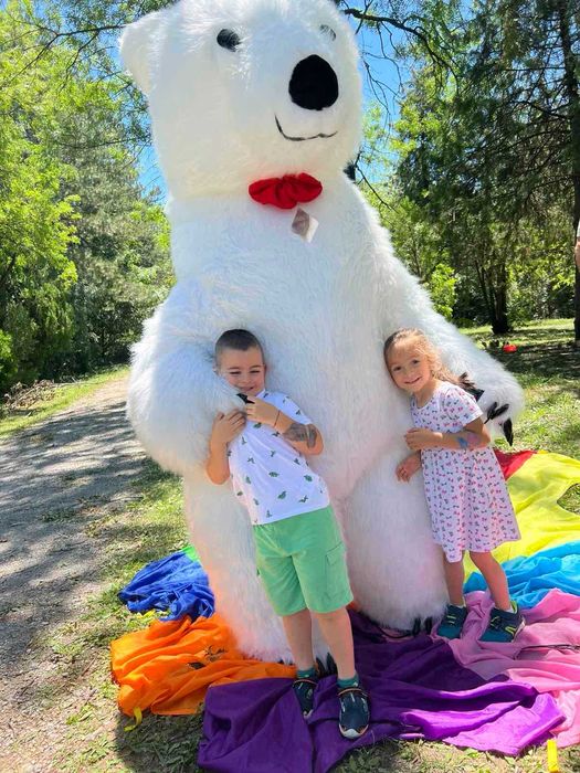 Голяма бяла мечка и бяло сладко зайче за парти!