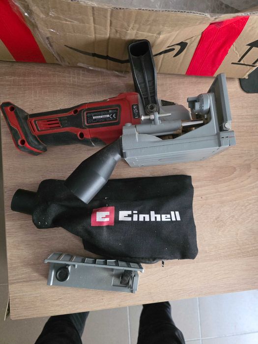Masina de frezat fara cablu pentru dibluri din lemnbiscuitor Einhell TE-BJ 18 Li - Solo 6500 rpm adancime 20 mm fara acumulator si incarcat