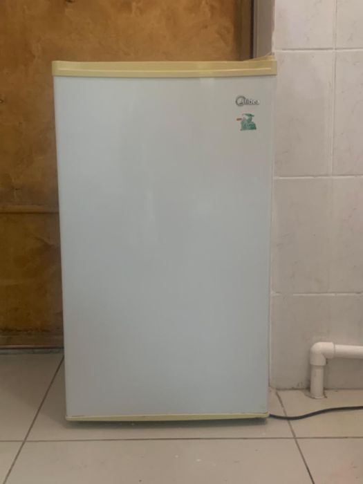 Продается не большой холодильник