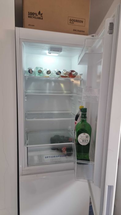 Хладилник с фризер Daewoo с озон. На 3 години.