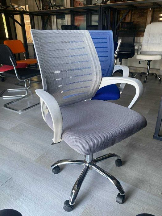 Кресло для офиса и дома -  MI6