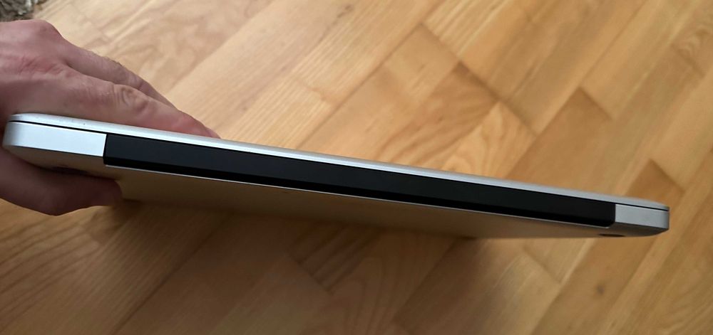 Dezmembrez macbook pro 15” A1286