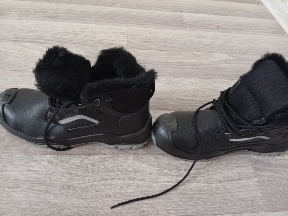 Продам ботинки зимние, рабочие