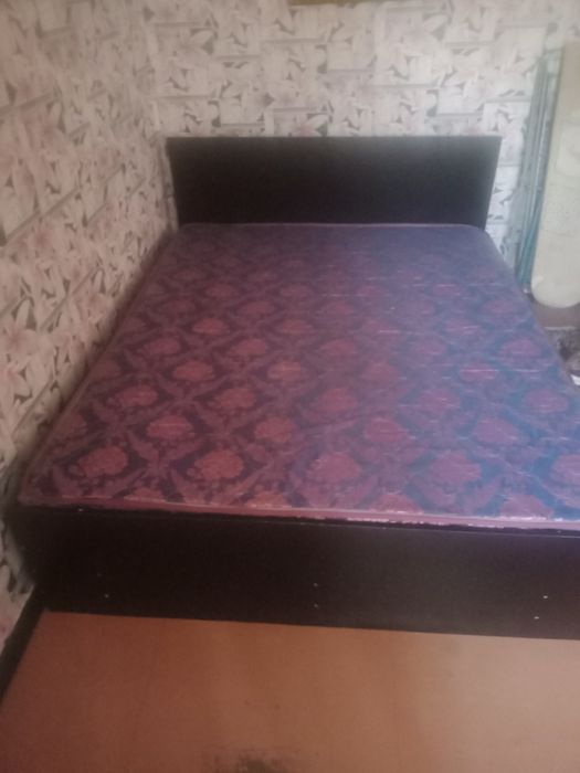 Продам 2х спальную кровать