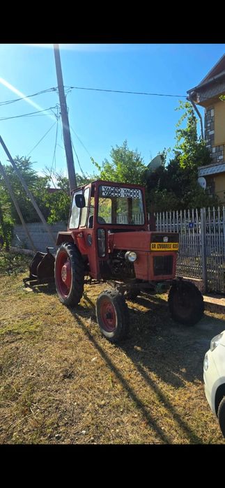 Vând tractor Leuț U445L