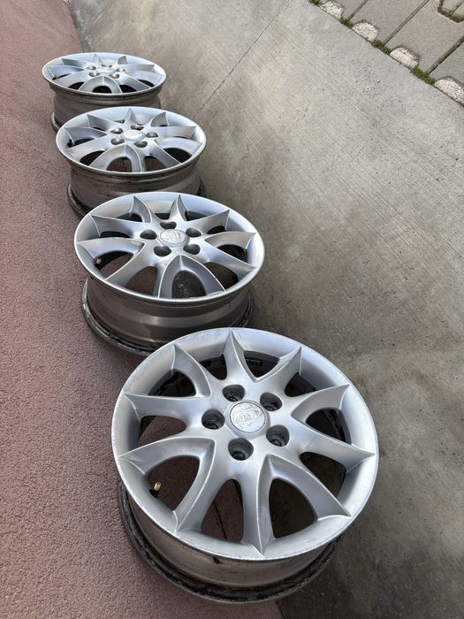 4бр лети джанти 16цола/5х114.3/ет.51/ц.отв67.1/6.0J/KIA
