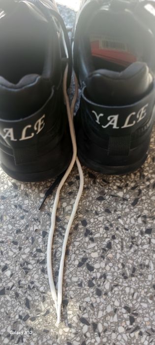 Тренд маратонки УAlE