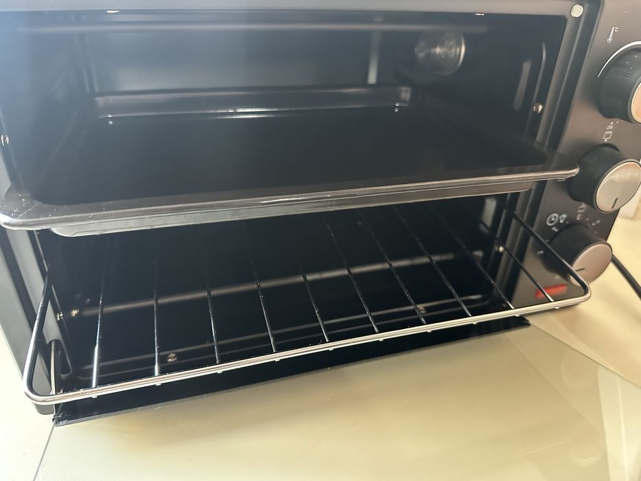 Продам духовку новая