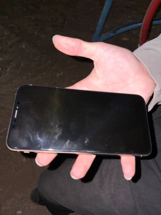 Iphone Xs Max.