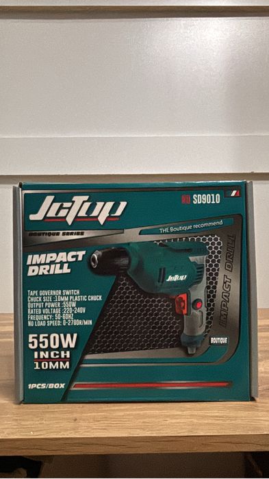 Шуруповерта и пчёлка