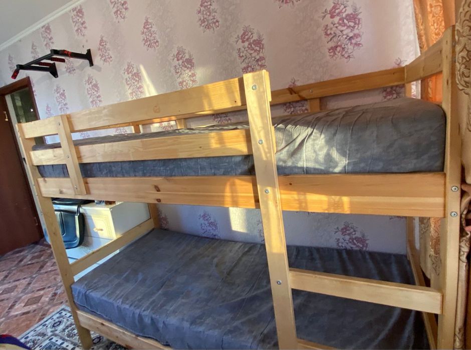 Двухярустная кровать