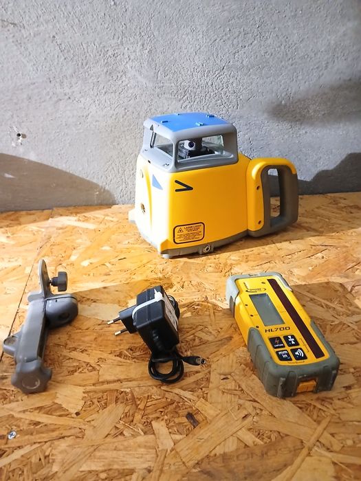Nivelă laser spectra hilti