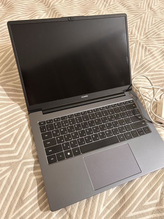 Продам ноутбук Huawei в идеальном состоянии