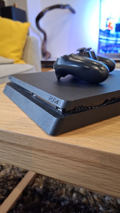 Playstation 4 Slim