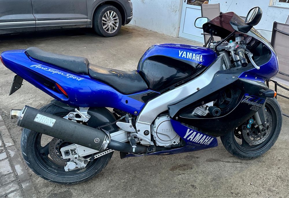 Yamaha thunderace 1000cc YZF