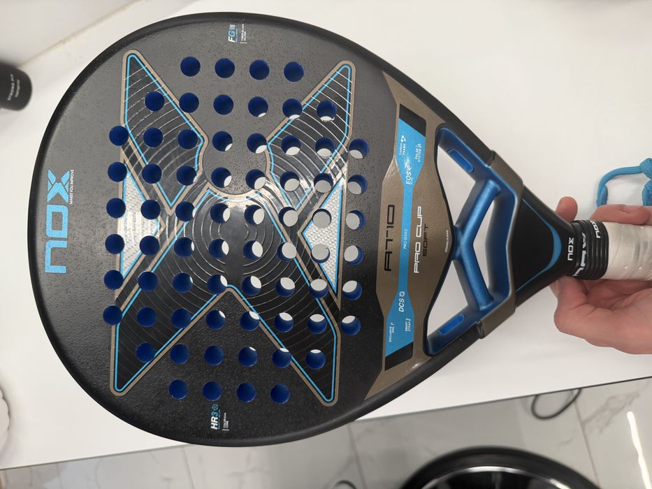 Paleta Padel Nox AT10PRO CUP SOFT ca si noua
