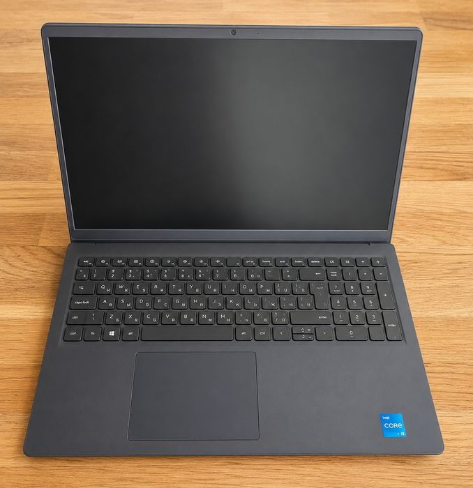 Laptop Dell Vostro 3530 (Procesor Intel® Core™ i3-1305U