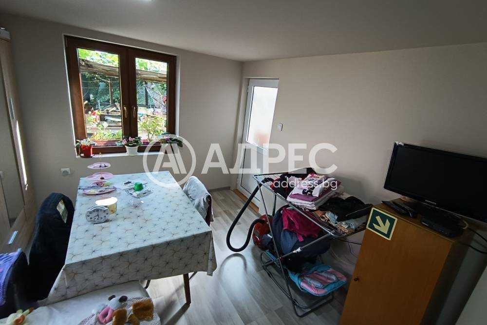 Продава се Къща в с. Островче, Област Разград - 70 кв.м за 948 €/кв.м - Снимка #4