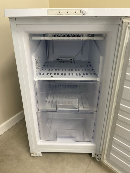 Морозильник Бирюса