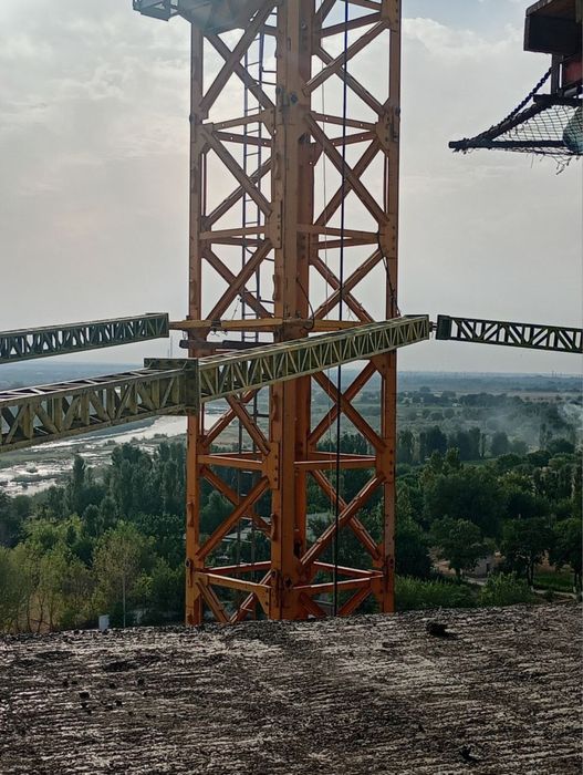 Пристежка башенного крана и рукава на заказ.