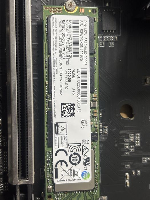 Геймърски компютър Ryzen 5600G/RTX3060Ti/16 Ram/512 ssd/600W Bronze