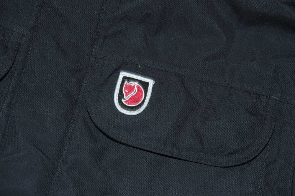 Fjallraven оригинална мъжка парка размер S, но е уголемено реално М