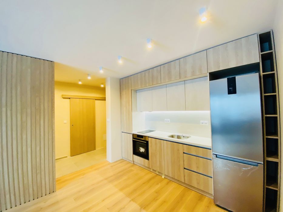 Дава се под наем Двустаен апартамент в София, Младост 4 - 75 кв.м за 749.7 € - Снимка #4