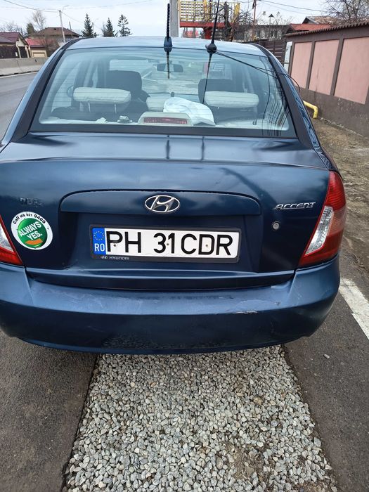 Vind Hyundai Accent  an fabricație 2008 benzina + GPL
