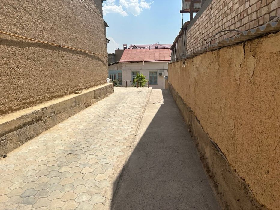 Uy sotiladi 9.4 sotix