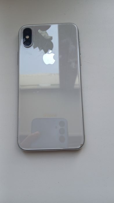 Продам айфон Х белый