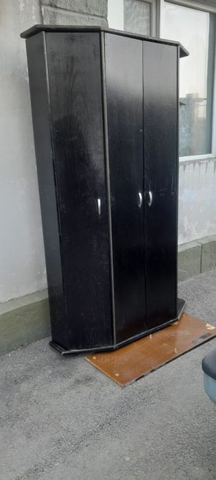 Продам прихожий шкаф