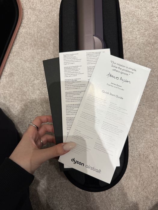 Dyson Airstrait в цвят Jasper Plum