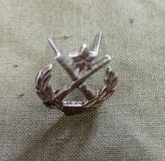 Военни вензели и кокарди