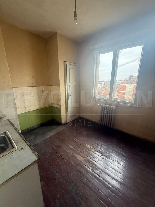 Продава се Тристаен апартамент в София, Център - 85 кв.м за 1500 €/кв.м - Снимка #3